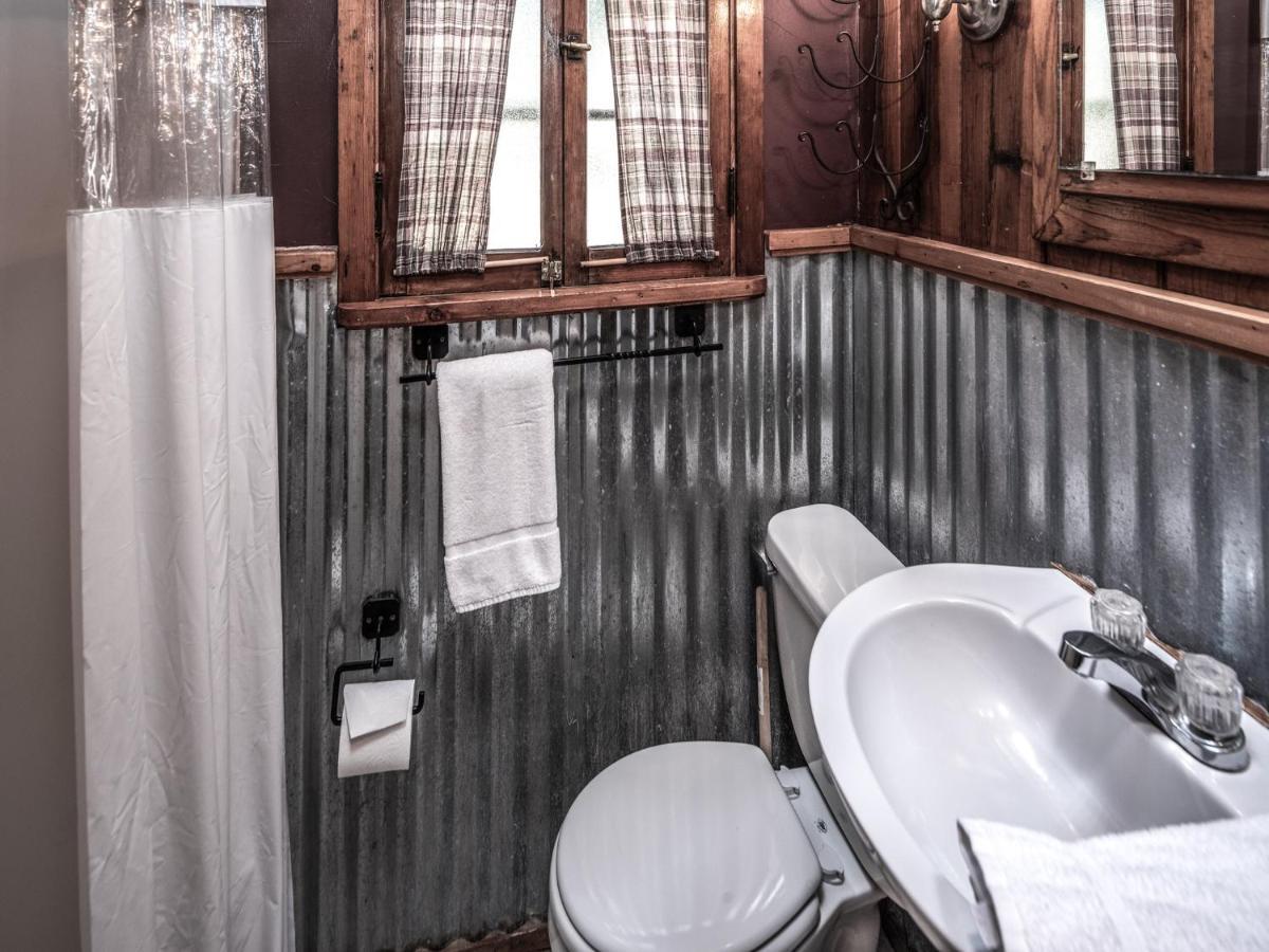 Destiny Cabin, 2 Bedrooms, Fireplace, Midtown, Sleeps 7 Руидозо Экстерьер фото